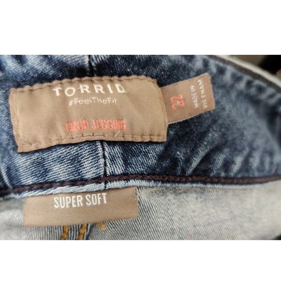 Torrid Crop Jegging Feel the Fit Super Soft Crop Jeans Size 22 Whiskered Blue - Picture 4 of 6